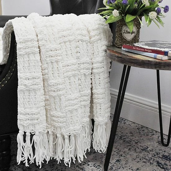 Cheap 💯 Unbranded Cable Knitted Throw Red 🔥 - Image 2