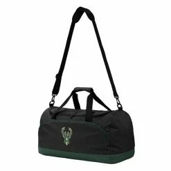 Brand new 🧨 Unbranded Milwaukee Bucks Bold Duffle Bag 🔔