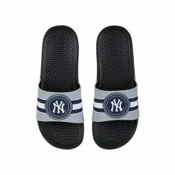 Wholesale 👏 Unbranded FOCO New York Yankees Stripe Raised Slide 🩴 Sandals ⭐